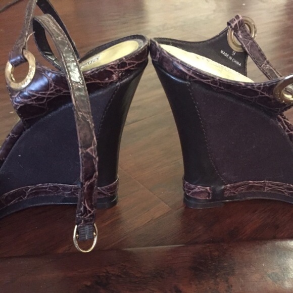New Vintage Charles David Croc Embossed Leather Wedges - Picture 2 of 4